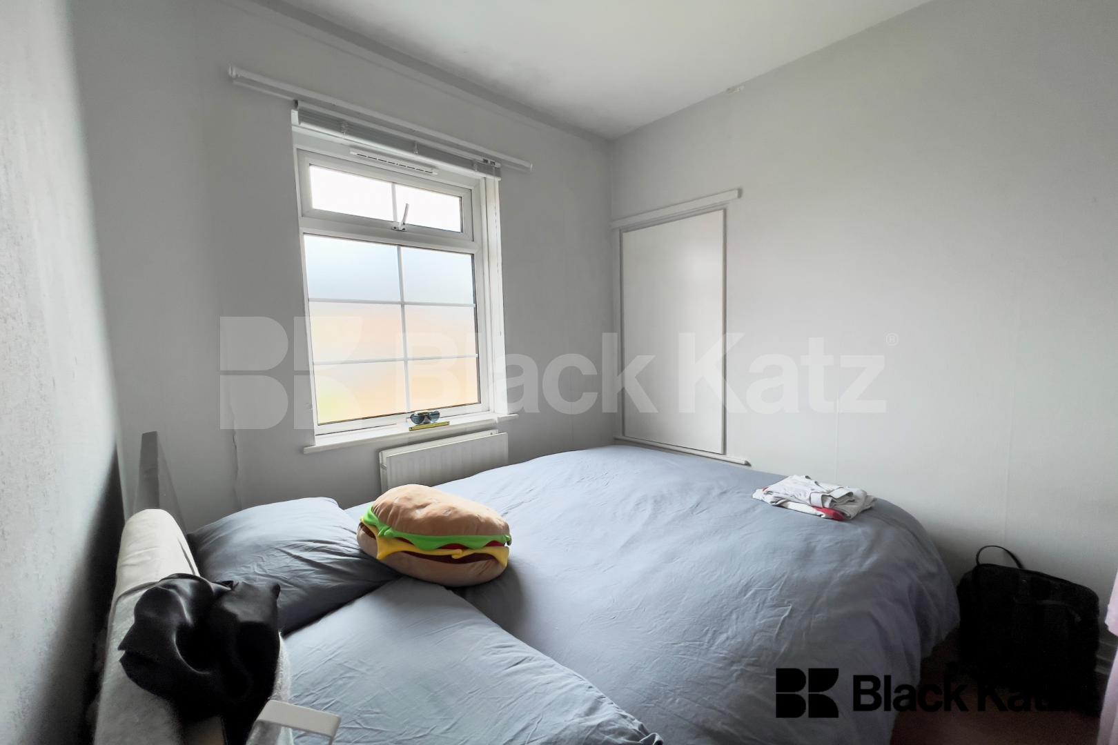 Recently refurbished & offering 730 sq.ft of living and entertaining space  Aberdour Street., Borough